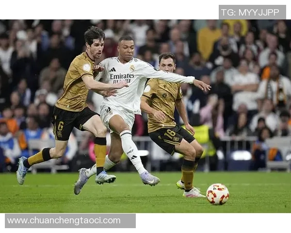 国王杯激战平局皇马与AC米兰互交白卷神扑瞬间引发全场热议