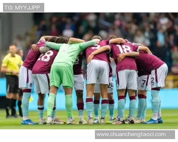 欧联杯激战巴萨与利物浦2-2平点球大战引爆全场精彩瞬间回顾