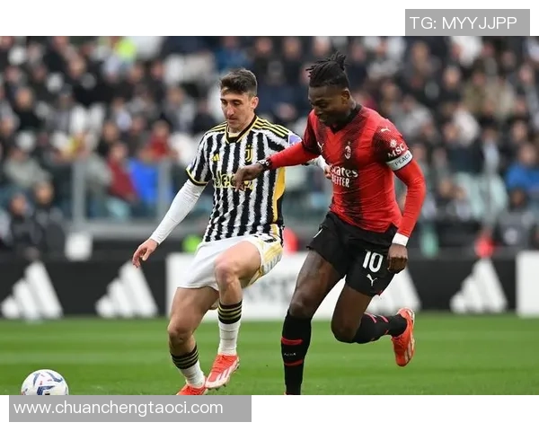 国王杯精彩对决AC米兰与曼联战成平局引发全场热议 国王杯精彩对决AC米兰与曼联战成平局引发全场热议