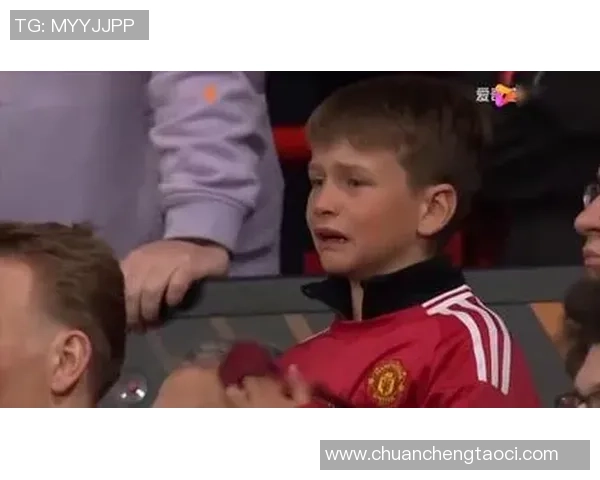 欧联杯惊天冷门里昂大胜曼联引发全场震动与热议