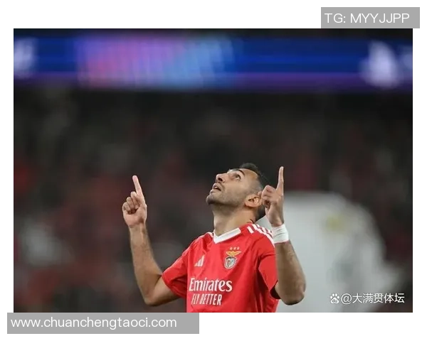 西甲激战利物浦小胜AC米兰帽子戏法引发争议判罚全场沸腾